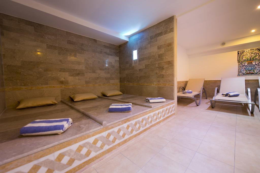 Alexain Hotel Restaurant & Wellness - Colmar Ouest Trois-Épis Buitenkant foto