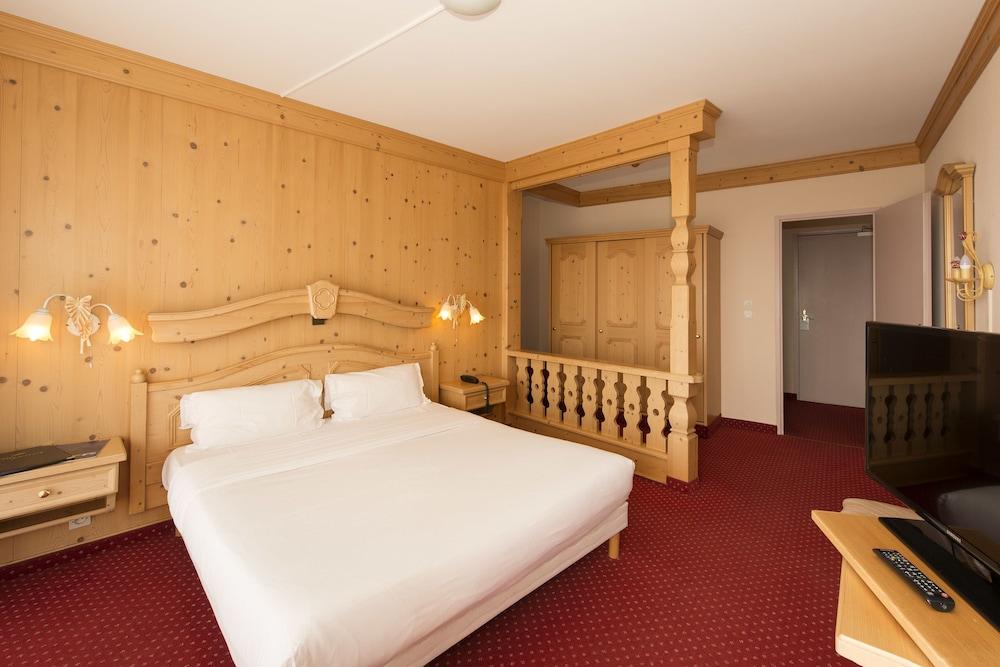 Alexain Hotel Restaurant & Wellness - Colmar Ouest Trois-Épis Buitenkant foto