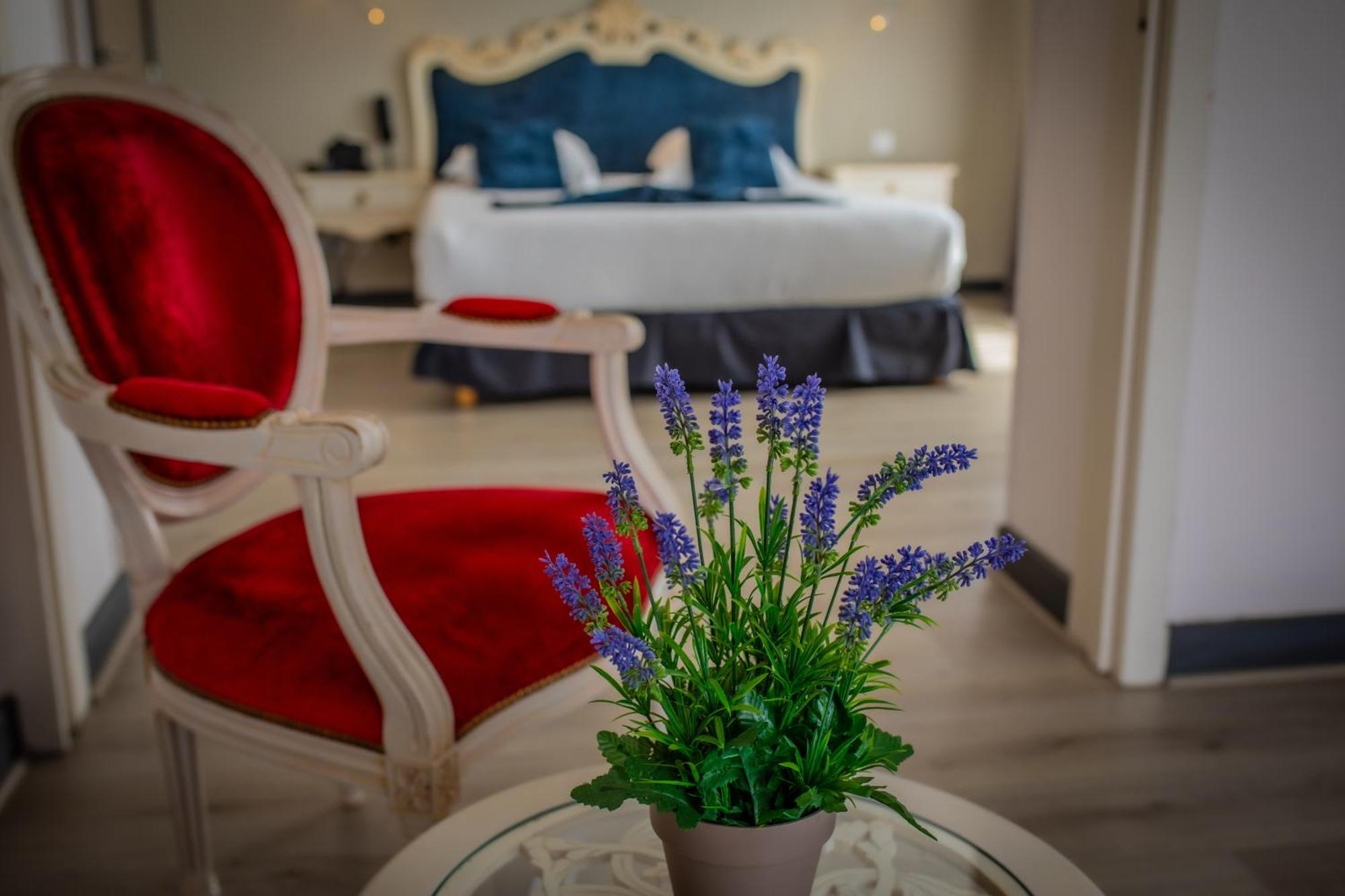 Alexain Hotel Restaurant & Wellness - Colmar Ouest Trois-Épis Buitenkant foto