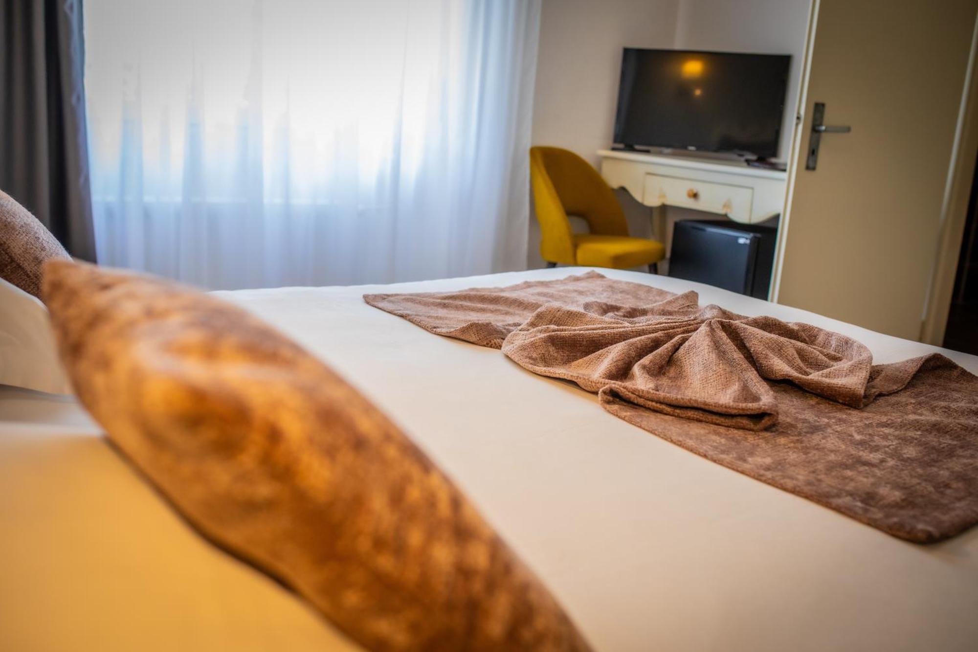 Alexain Hotel Restaurant & Wellness - Colmar Ouest Trois-Épis Buitenkant foto