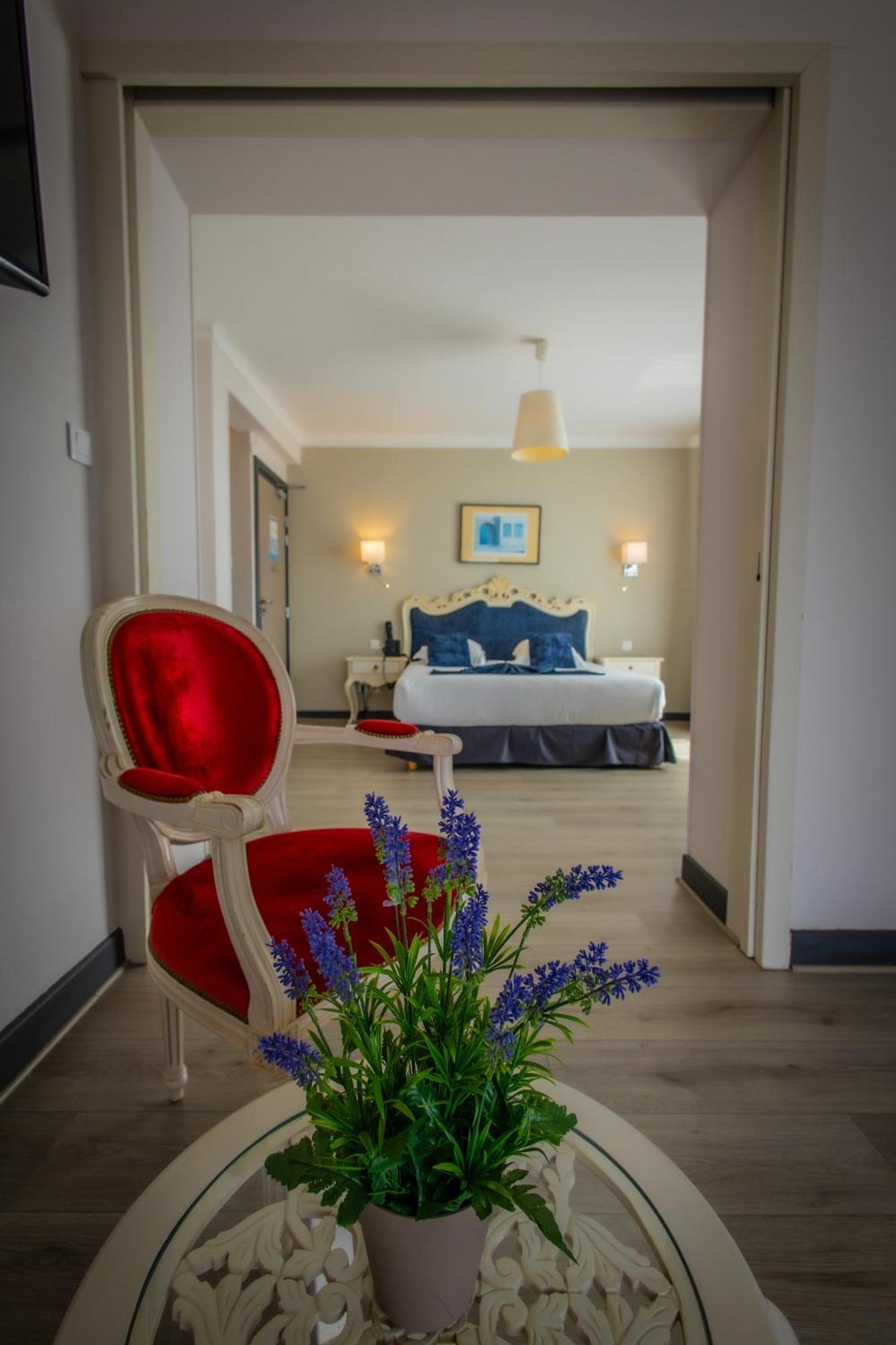 Alexain Hotel Restaurant & Wellness - Colmar Ouest Trois-Épis Buitenkant foto